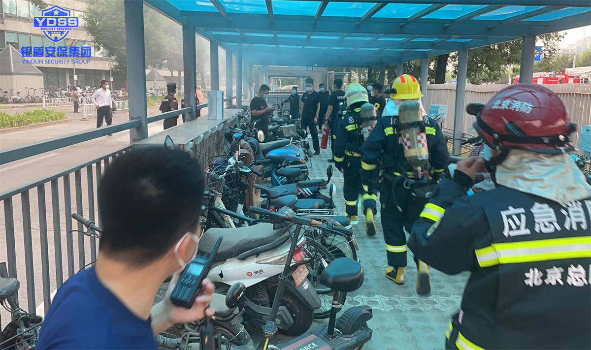 銀盾保安英勇救火