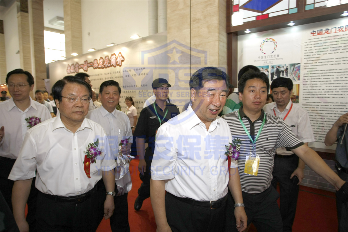 首屆農(nóng)民藝術(shù)節(jié)銀盾特勤人員協(xié)助相關(guān)部門執(zhí)行安保任務(wù)