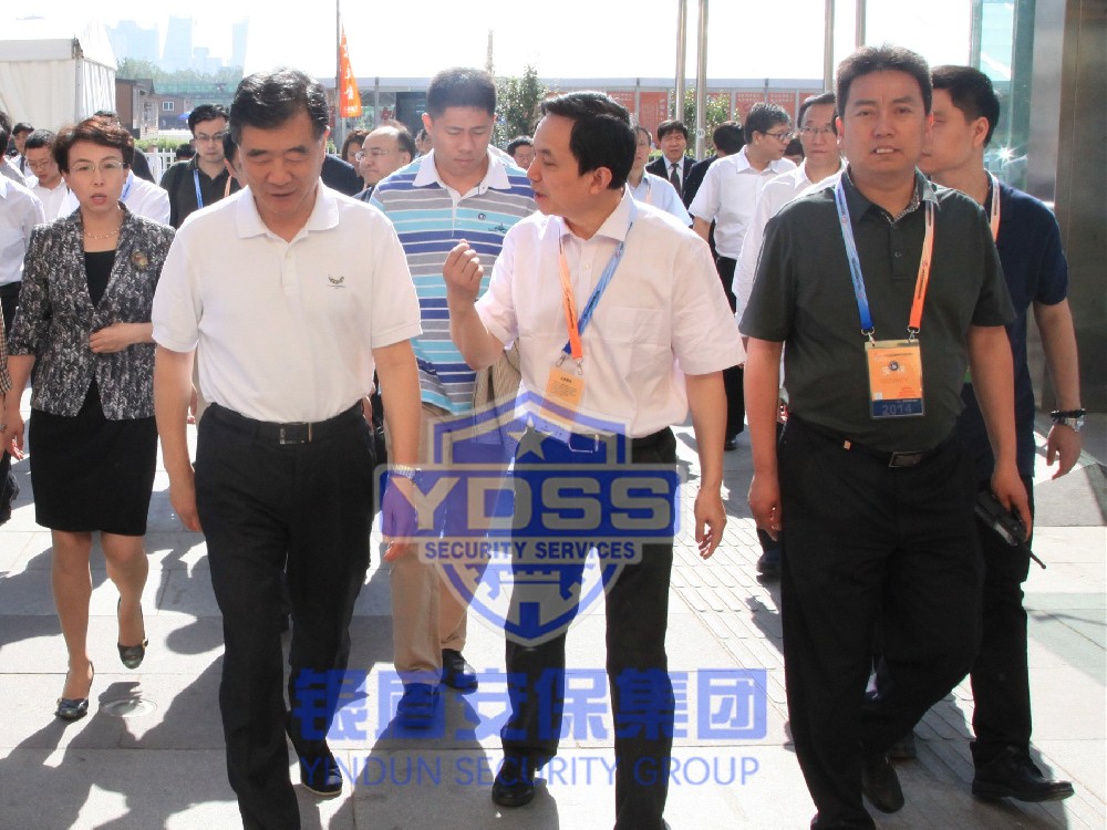 中國（北京）國際服務(wù)貿(mào)易交易會銀盾安保特勤人員協(xié)助中央警衛(wèi)局執(zhí)行警衛(wèi)任務(wù)