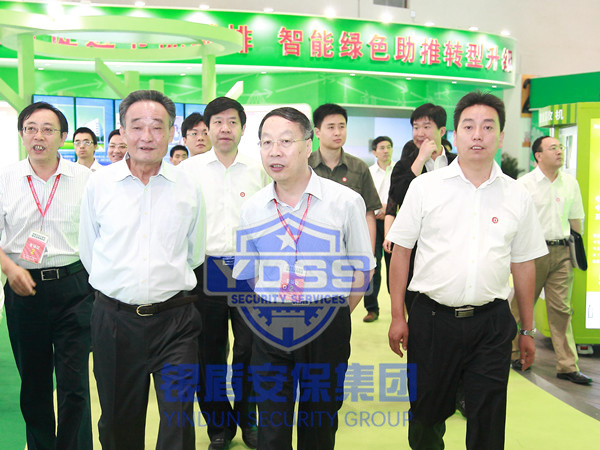 信息化與工業(yè)融合成果展覽會銀盾安保特勤人員協(xié)助中央警衛(wèi)局執(zhí)行警衛(wèi)任務(wù)