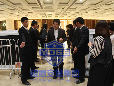 銀盾集團(tuán)為-朱時(shí)茂-提供安全護(hù)衛(wèi)服務(wù)