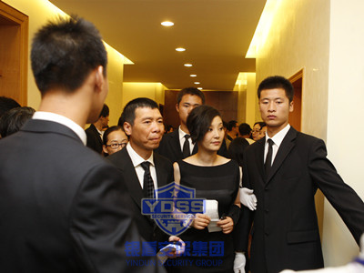 銀盾集團為-馮小剛-提供安全護衛(wèi)服務(wù)