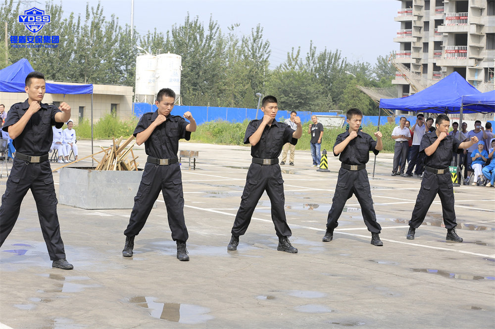 北京銀盾保安服務(wù)有限公司長期為北京大學(xué)國際醫(yī)院提供全面的安保服務(wù) 銀盾合作企業(yè)北京大學(xué)國際醫(yī)院.jpg