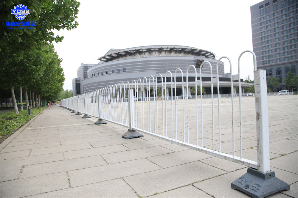 銀盾安保在國(guó)二招賓館提供安保安檢服務(wù)