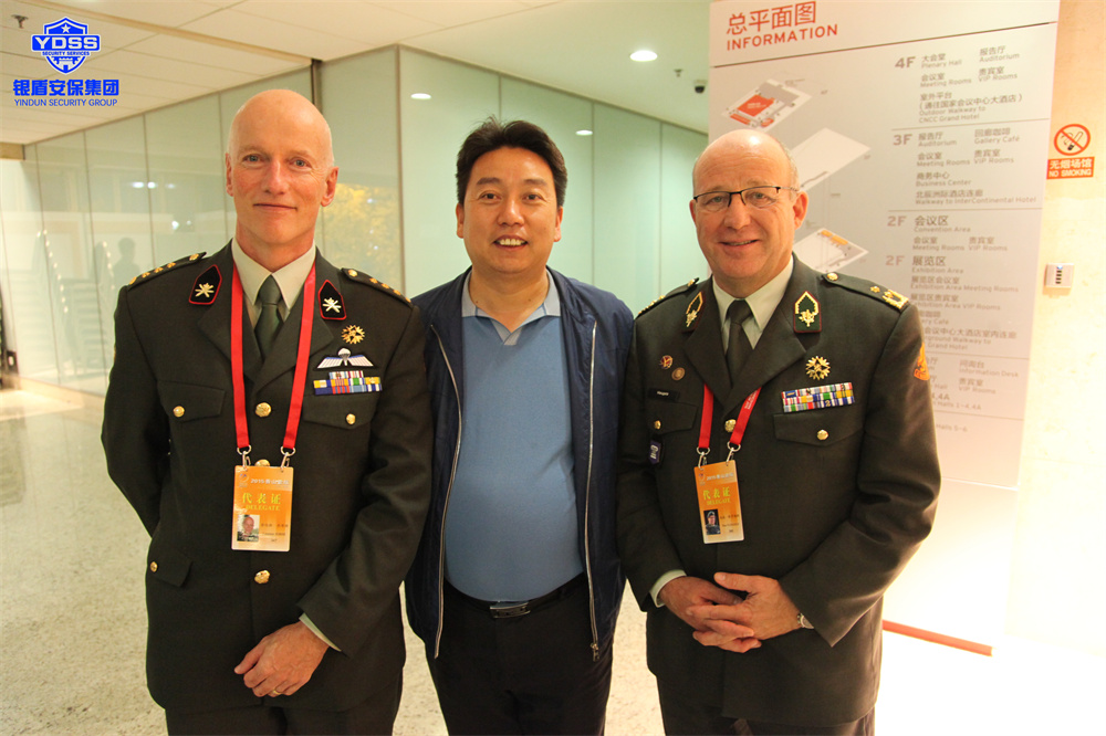 銀盾安保集團董事長與海外服務客戶 銀盾安保集團董事長受到海外服務客戶一致好評