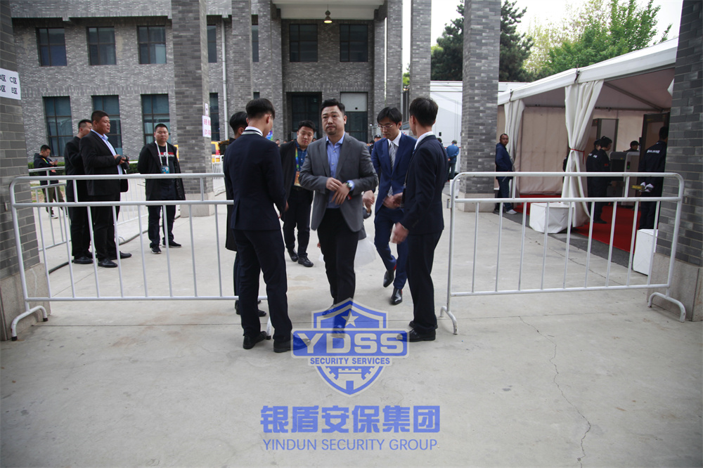 北京銀盾特勤人員在重要場所提供安保安檢服務