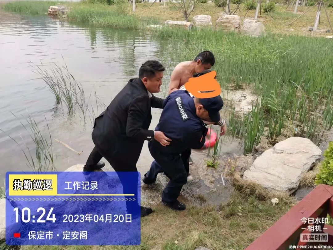 北京銀盾保安員王艷昌奮不顧身跳水救輕生女子