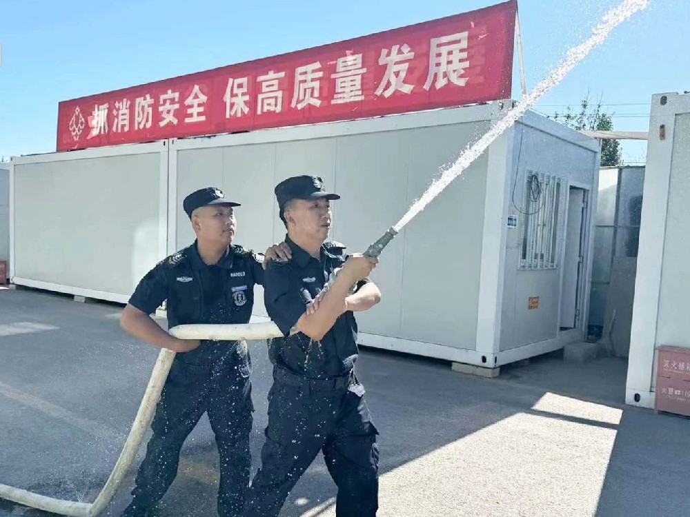 【安全生產(chǎn)月】北京銀盾保安服務(wù)有限公司開展消防處突演練活動